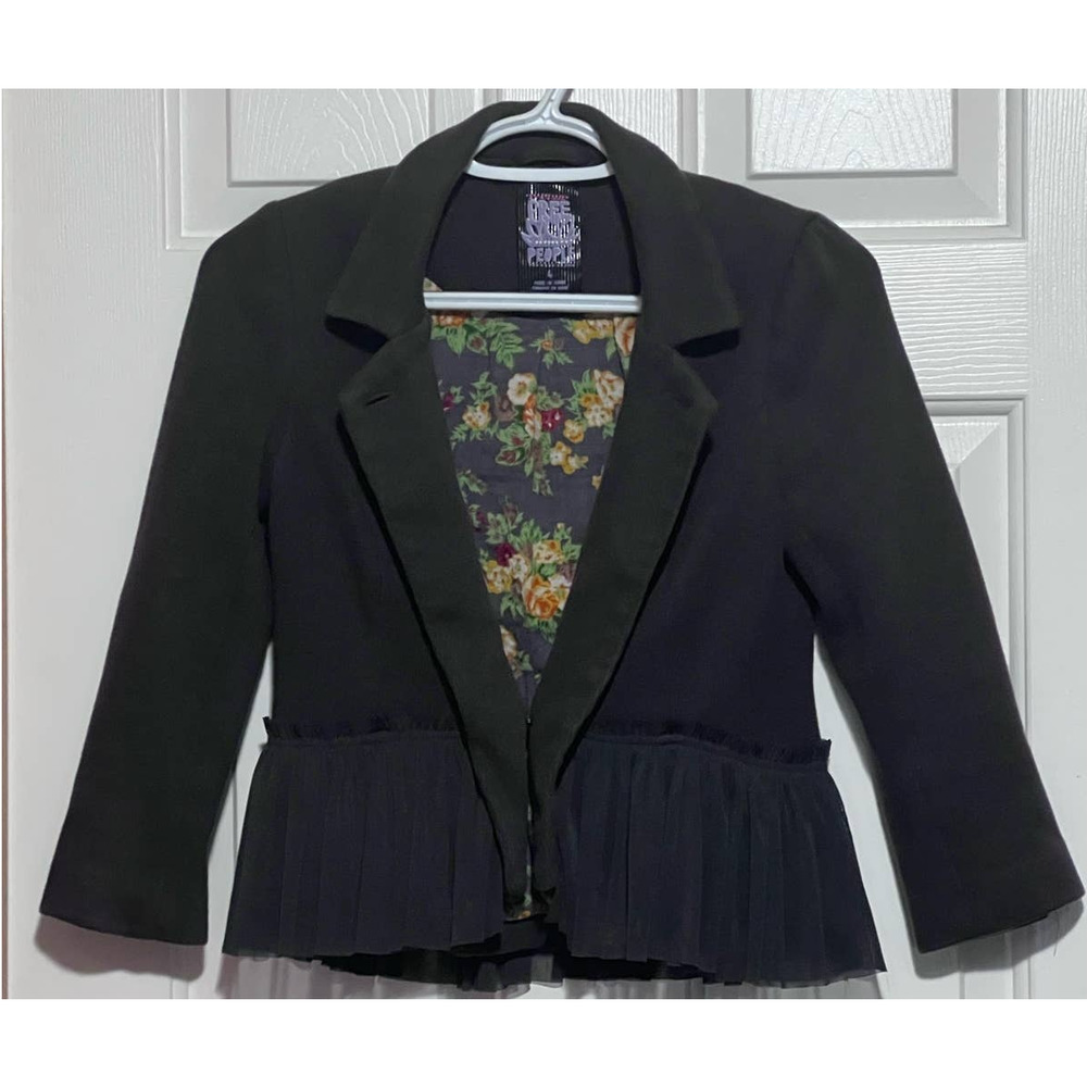 Free People Women's Gray Cropped Ruffled‎ Blazar Flowered Lining Size 4